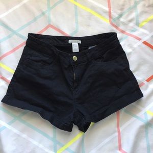 Classic black summer shortie!